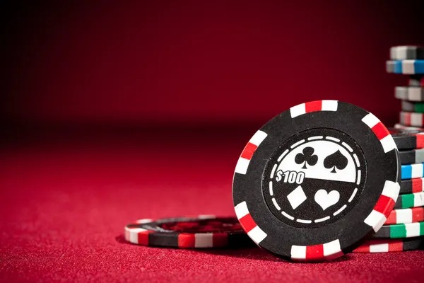 Player hand controls: Hit, Stand, Double Down interface